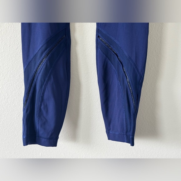 Lululemon women’s High Times Pant *Metta
Hero Blue size 4 - Picture 5 of 13